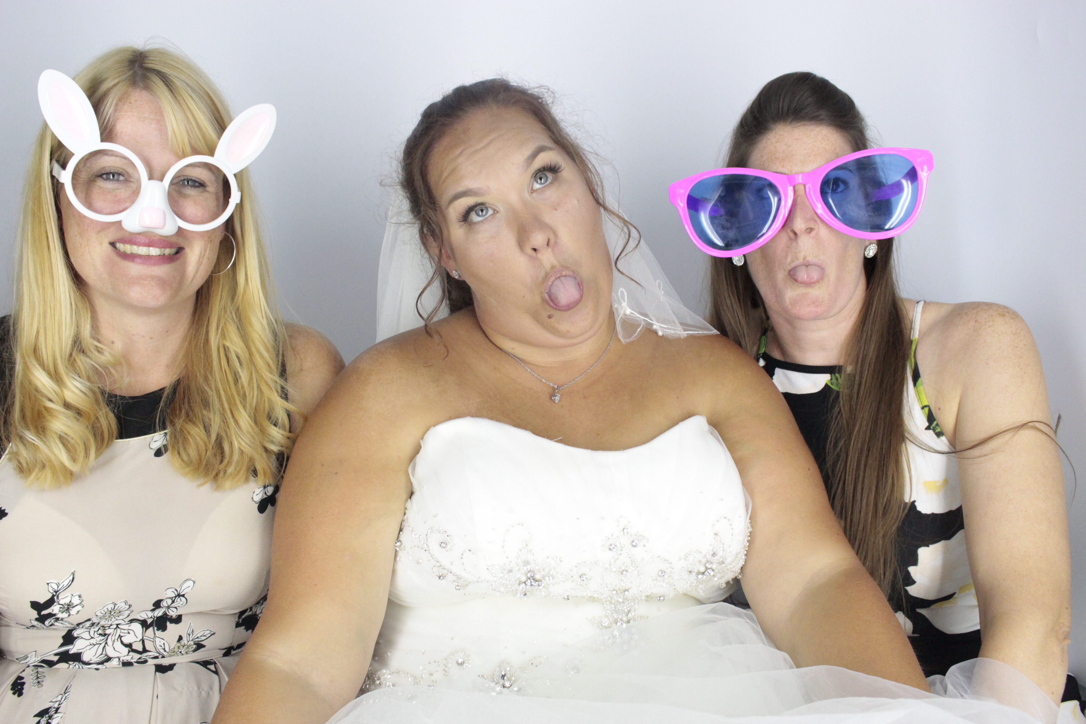 Heather & Daniel's Wedding | View more photos from the event at gallery.myphotoboothexperience.co.uk/u/MyPhotoBoothExperienceLtd/Heather-Daniels-Wedding